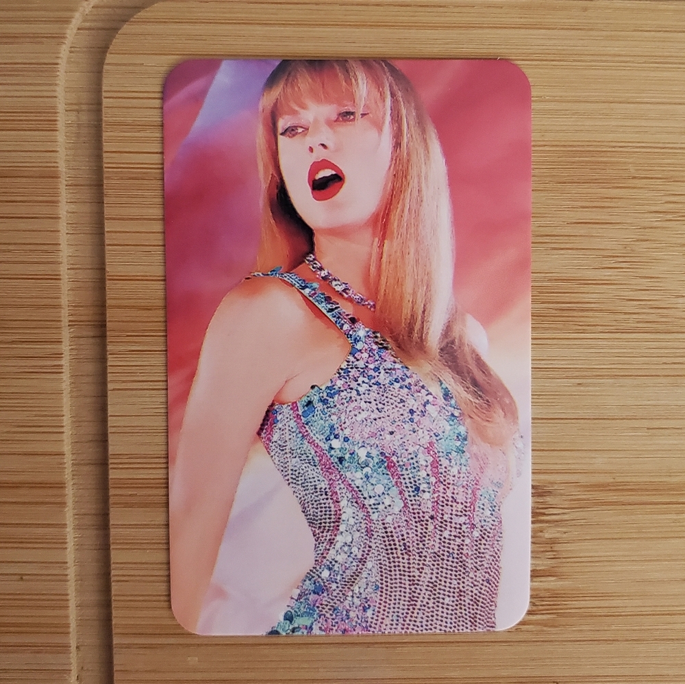 Taylor Swift Photo Card Set - Picture 2 of 9
